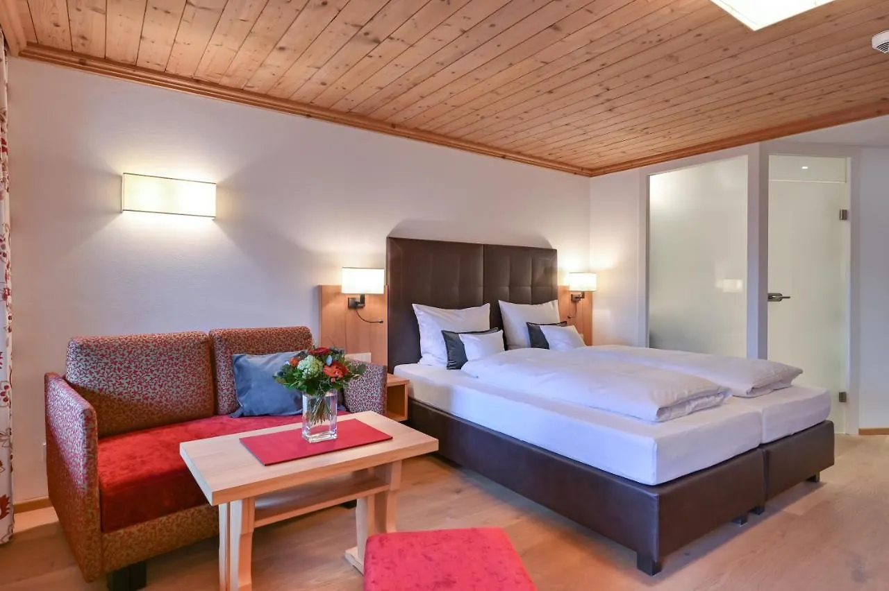 Hotel Helmer 슈방가우