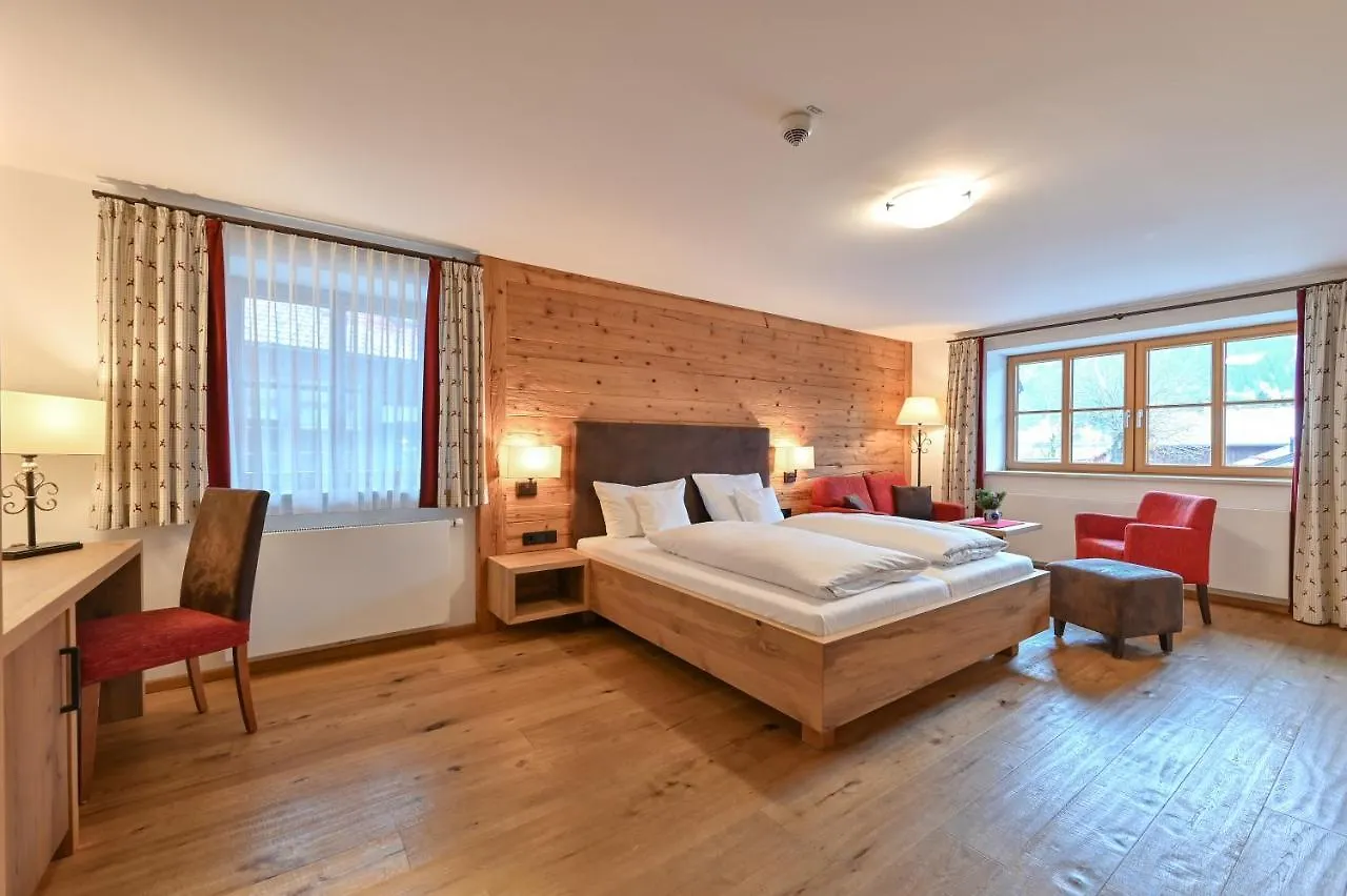 Hotel Helmer 슈방가우